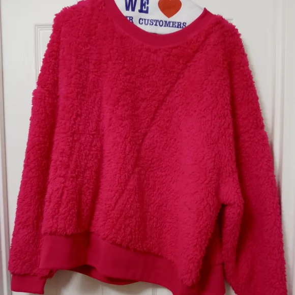 Sweaters - Picture 3 of 9